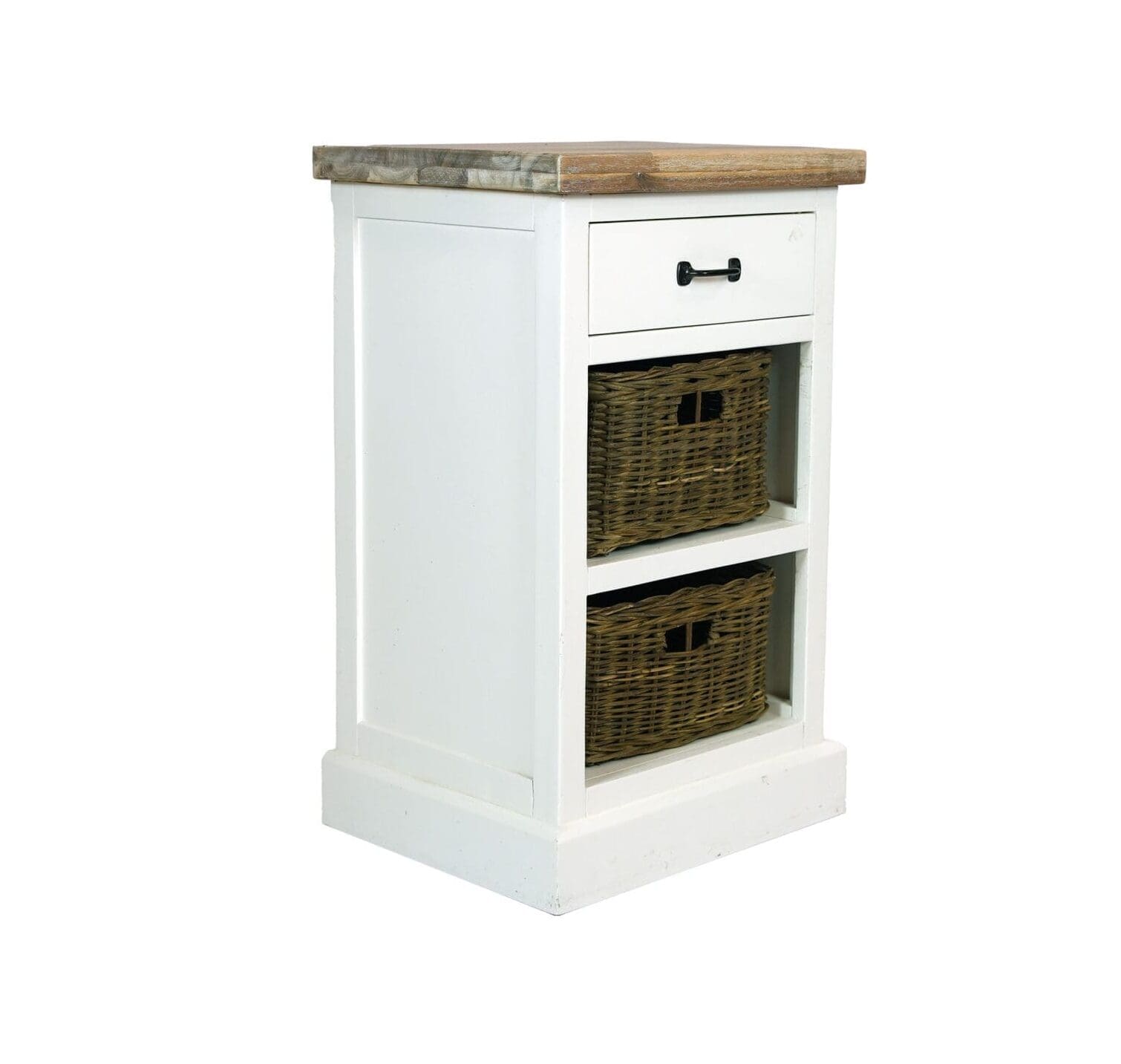 landelijk mandenkastje