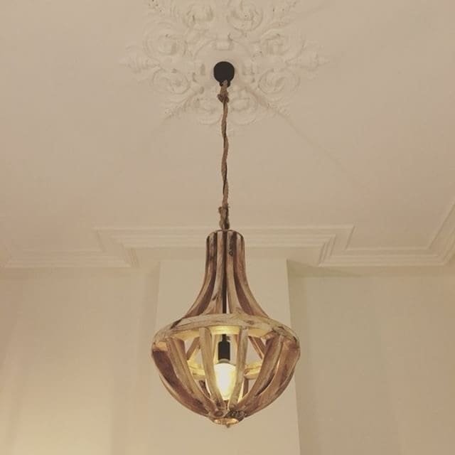 Landelijke hanglamp, kroonluchter, hout