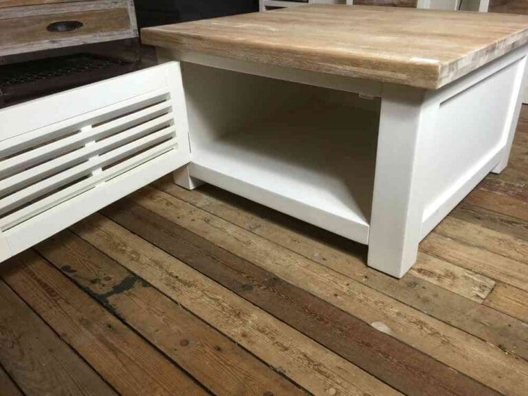 Landelijke salontafel vierkant met 2 deurtjes